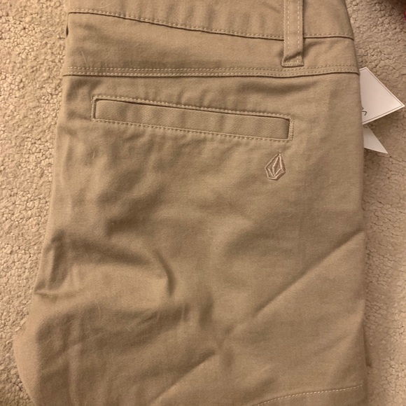Volcom tan shorts - Picture 3 of 4